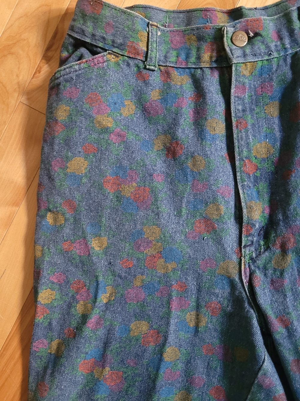 High-Rise Floral Spot Jeans in Blue